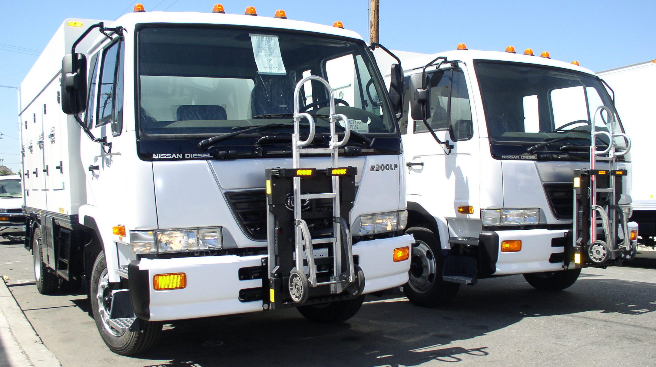 UD Nissan Diesel Trucks 2300LP  General Truck Body